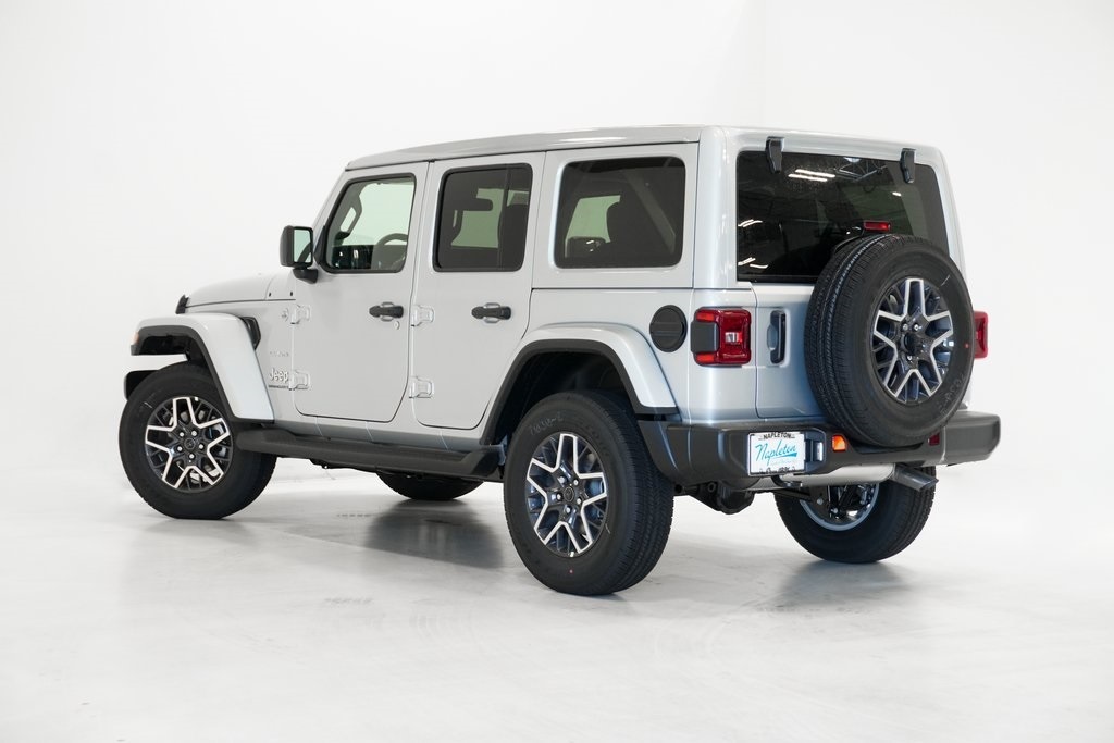 2024 Jeep Wrangler Sahara 5