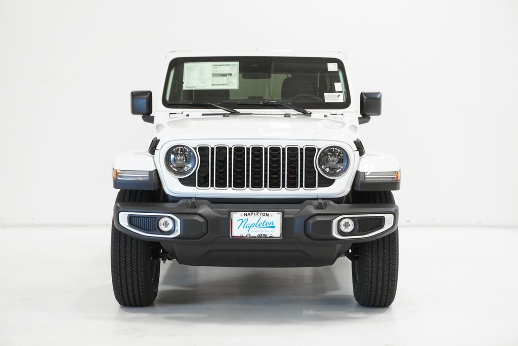 2024 Jeep Wrangler Sahara 3