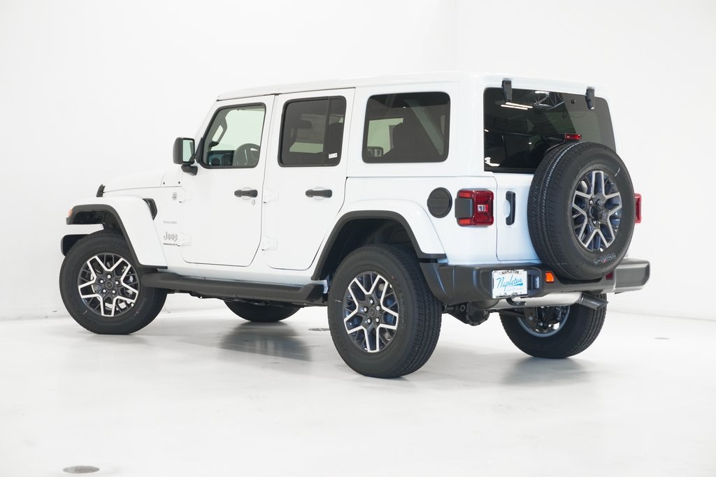 2024 Jeep Wrangler Sahara 5