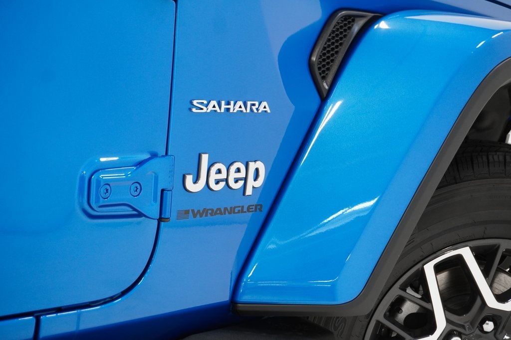 2024 Jeep Wrangler Sahara 8