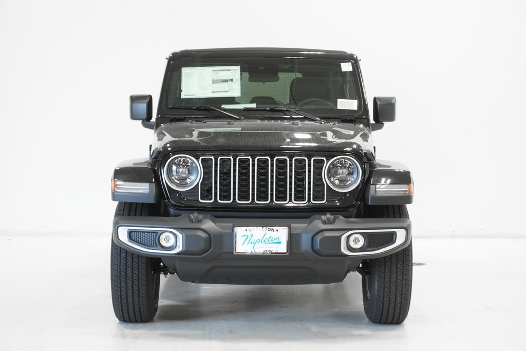 2024 Jeep Wrangler Sahara 3