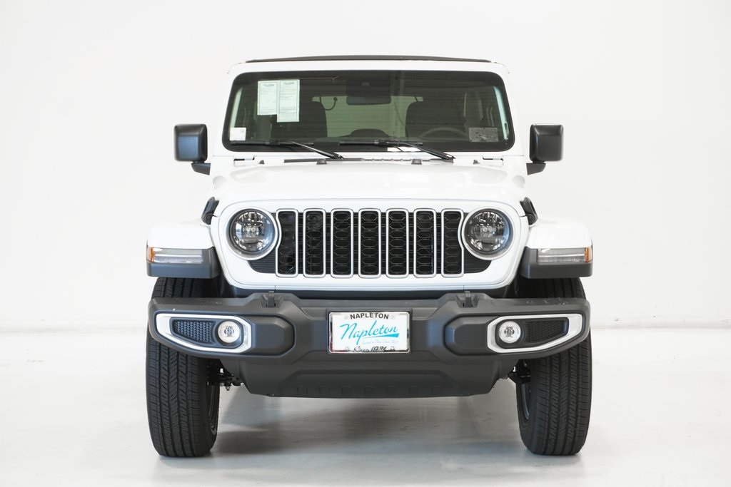 2024 Jeep Wrangler Sahara 3