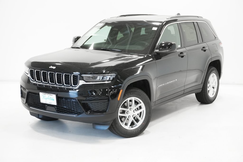 2024 Jeep Grand Cherokee Laredo 2