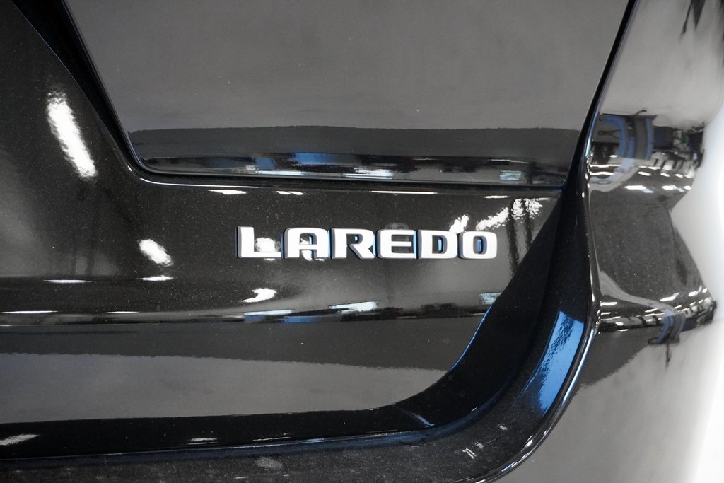 2025 Jeep Grand Cherokee L Laredo 8