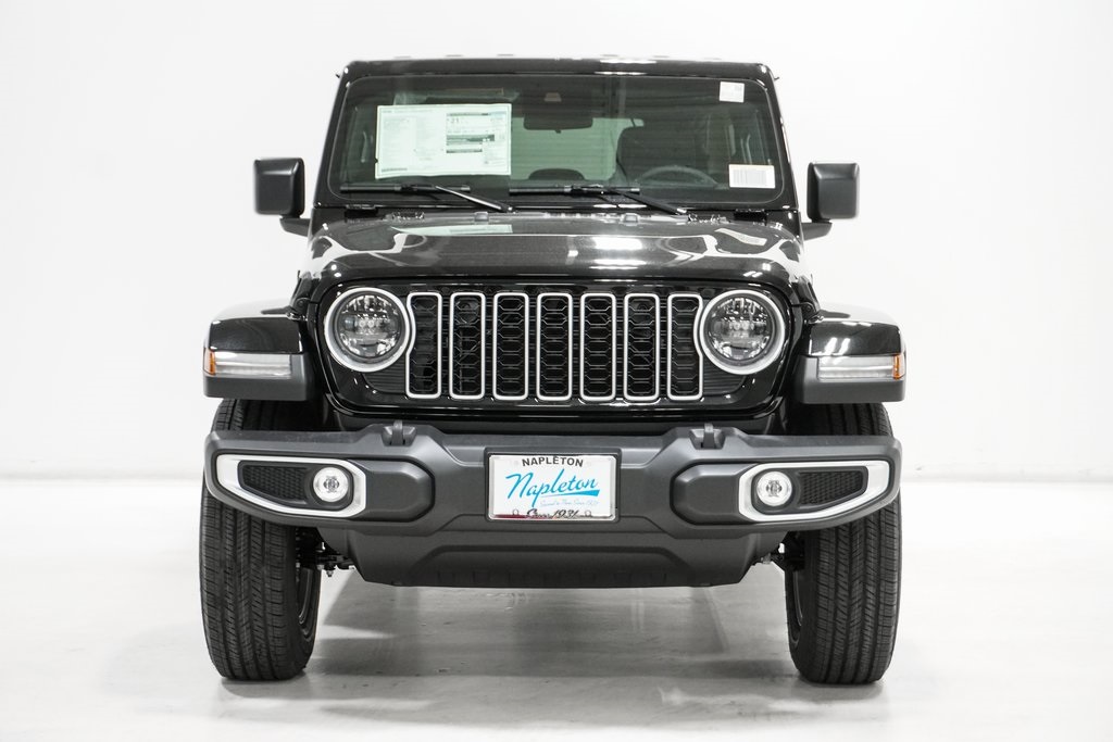 2025 Jeep Wrangler Sahara 3