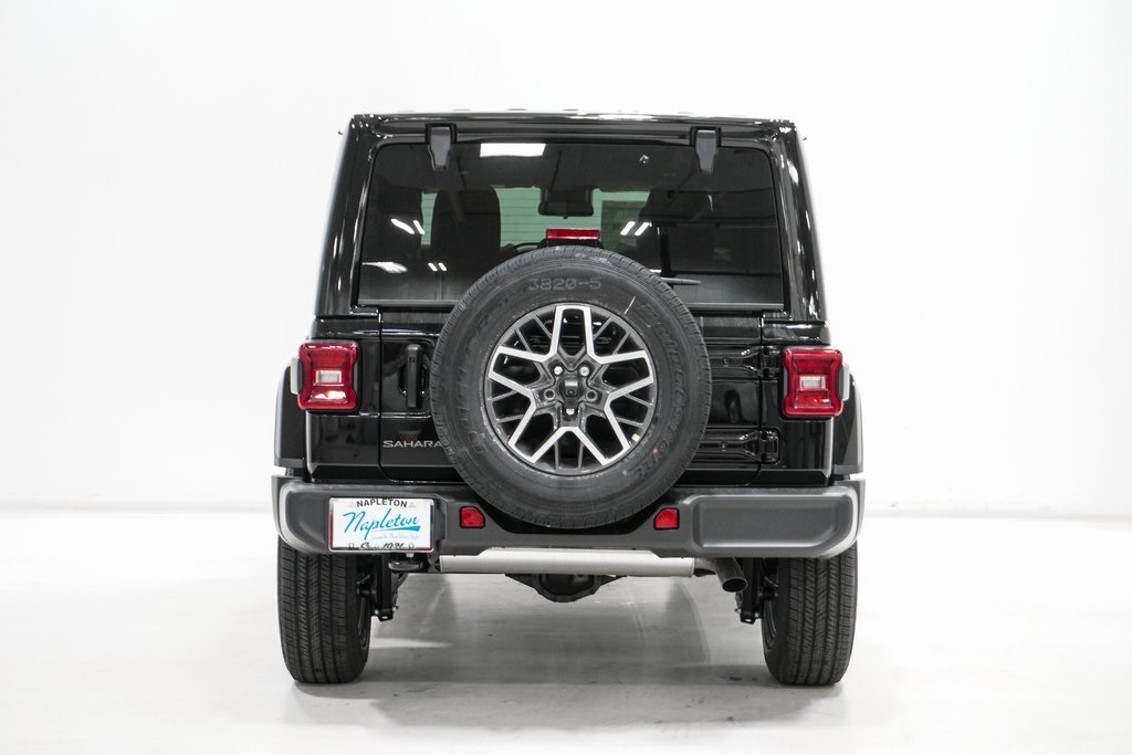 2025 Jeep Wrangler Sahara 6