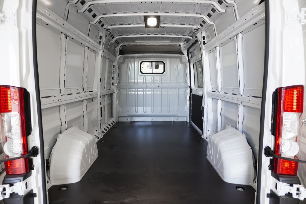 2024 Ram ProMaster 2500 High Roof 8