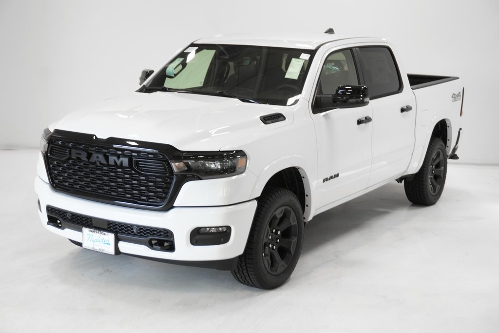 2025 Ram 1500 Big Horn/Lone Star 2