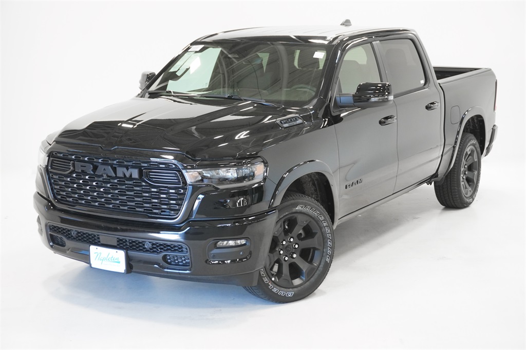 2025 Ram 1500 Big Horn/Lone Star 2