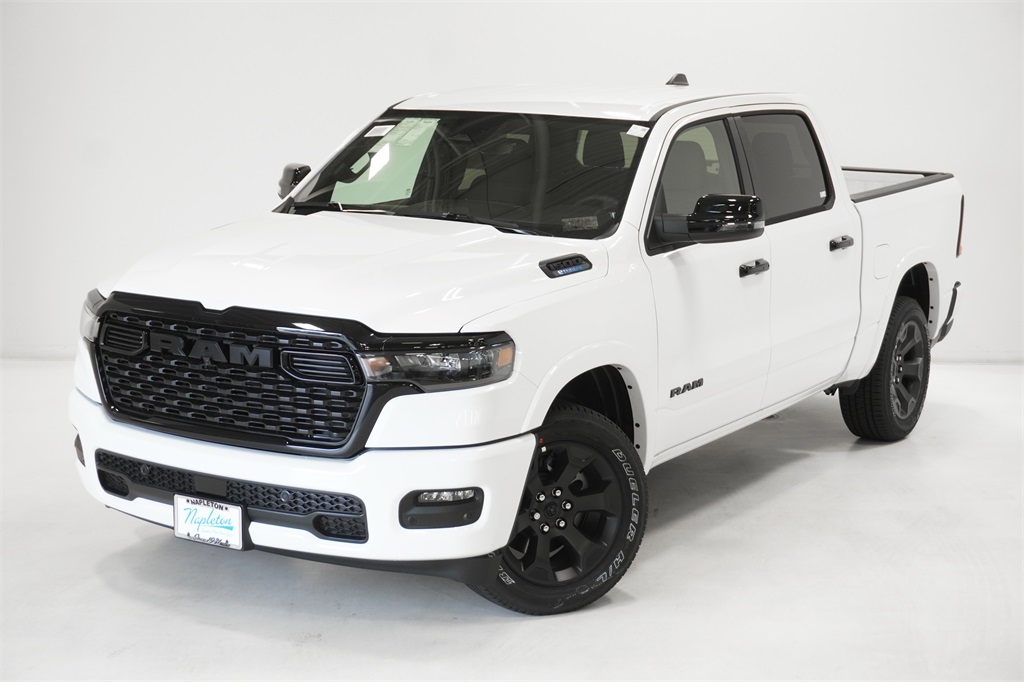 2025 Ram 1500 Big Horn/Lone Star 2