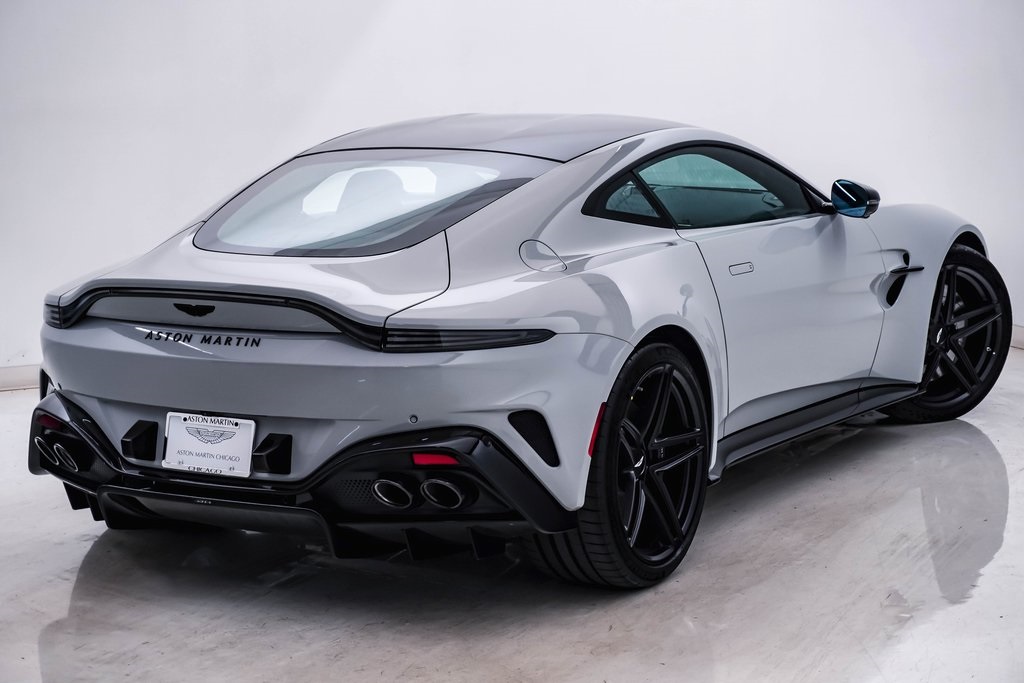 2025 Aston Martin Vantage Coupe 11