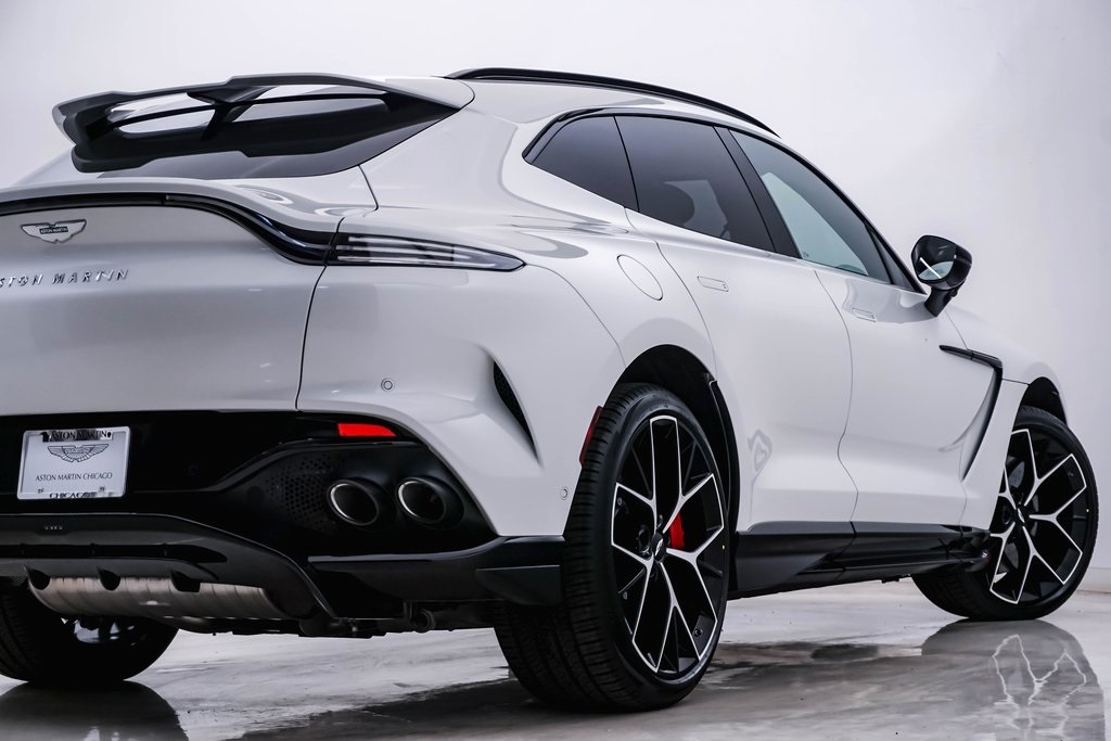 2025 Aston Martin DBX 707 10