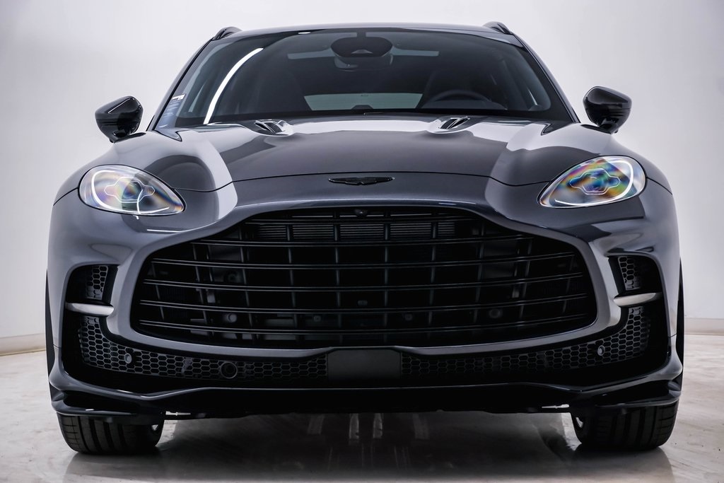 2025 Aston Martin DBX 707 6