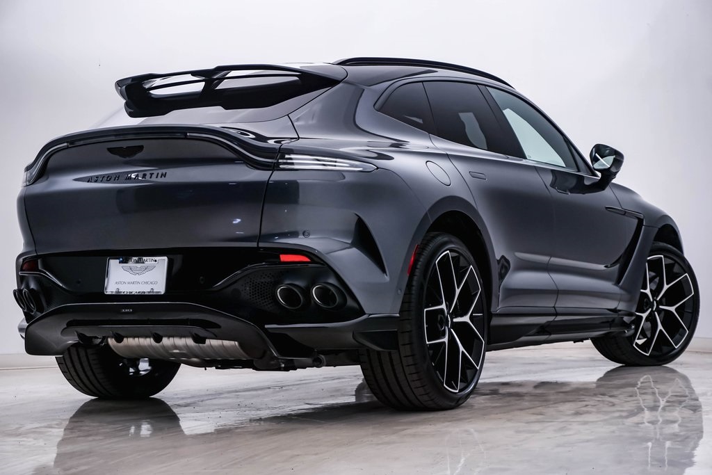 2025 Aston Martin DBX 707 9