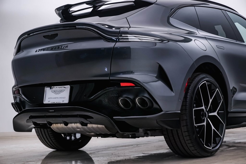 2025 Aston Martin DBX 707 12