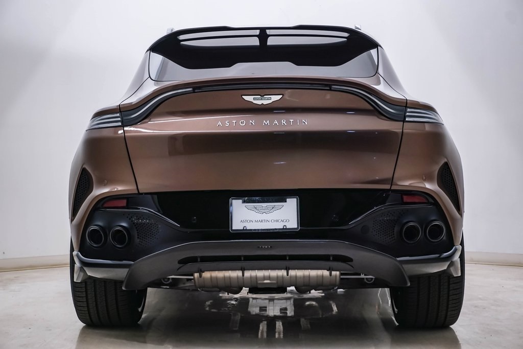 2025 Aston Martin DBX 707 10