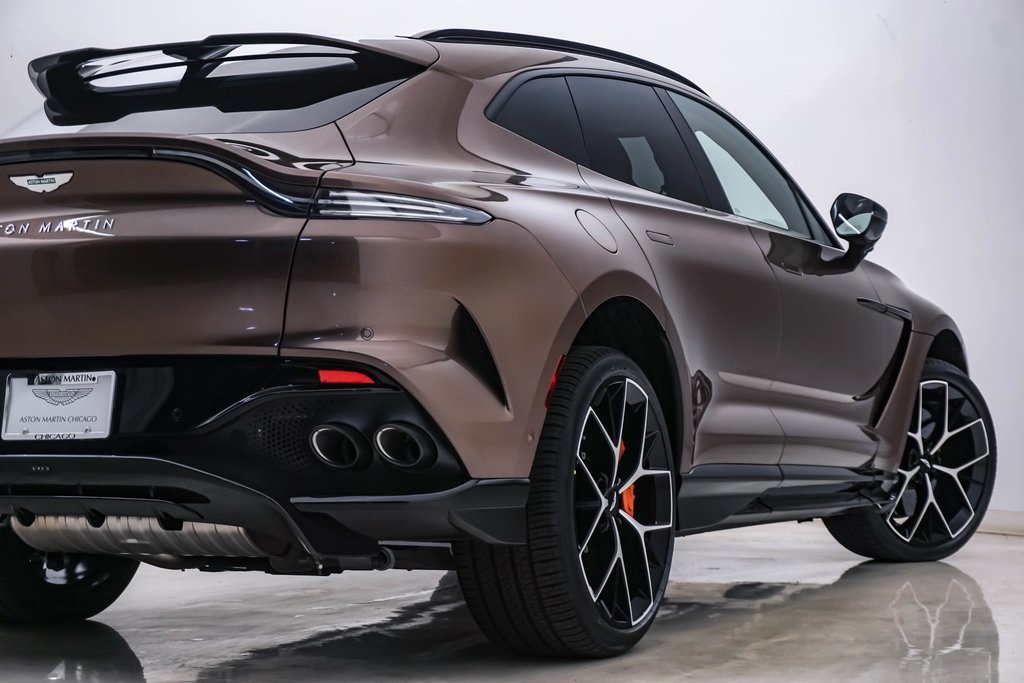 2025 Aston Martin DBX 707 12