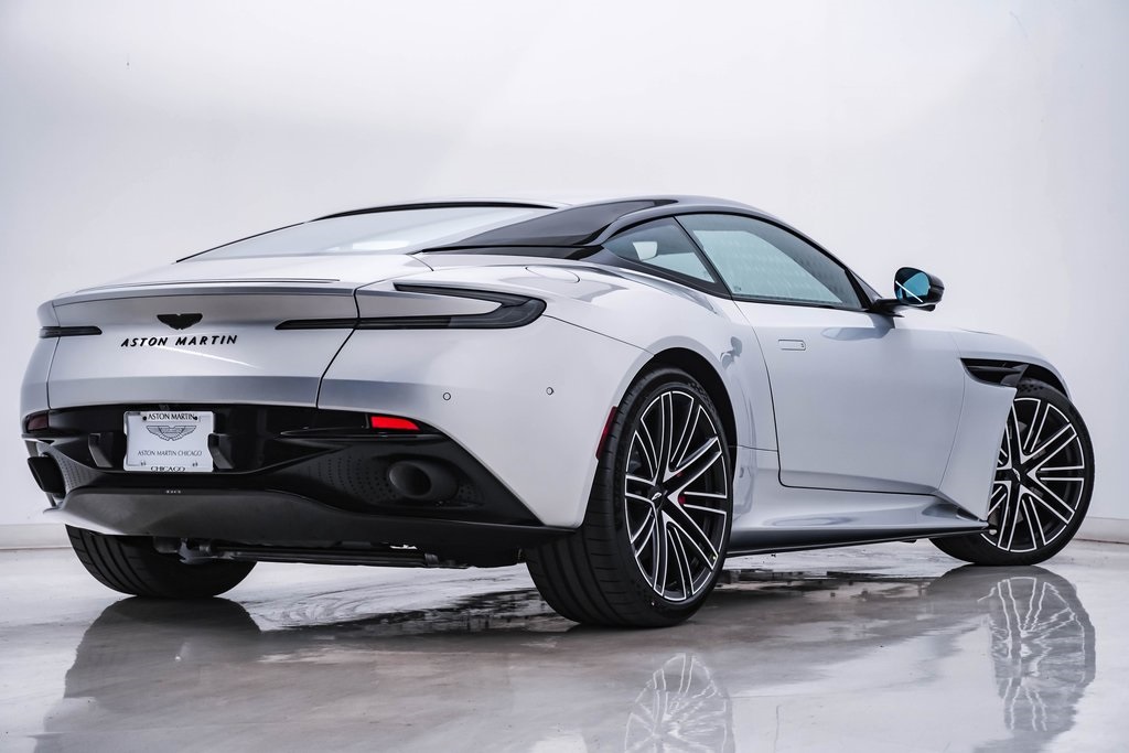 2025 Aston Martin DB12 Coupe 9