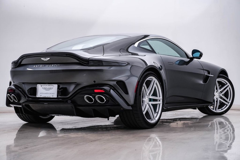 2025 Aston Martin Vantage Coupe 9