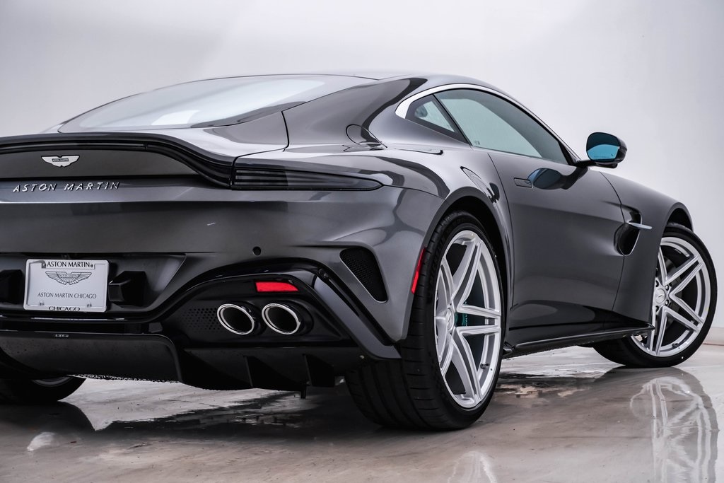 2025 Aston Martin Vantage Coupe 10