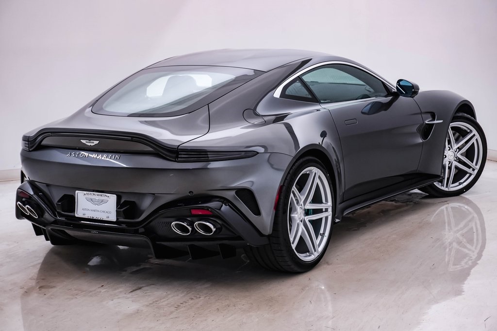 2025 Aston Martin Vantage Coupe 11