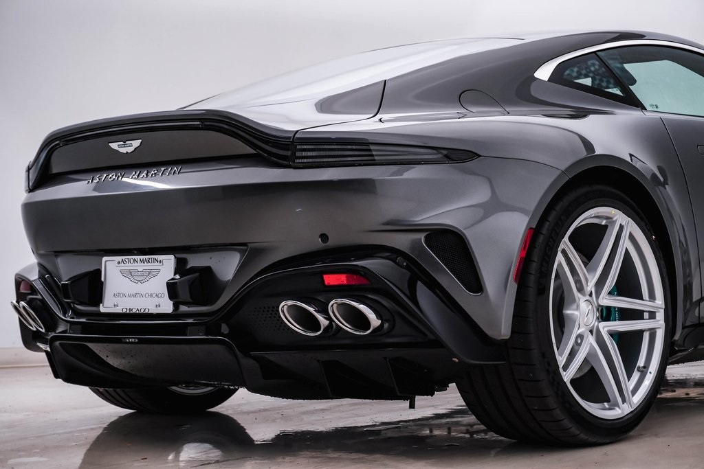 2025 Aston Martin Vantage Coupe 12