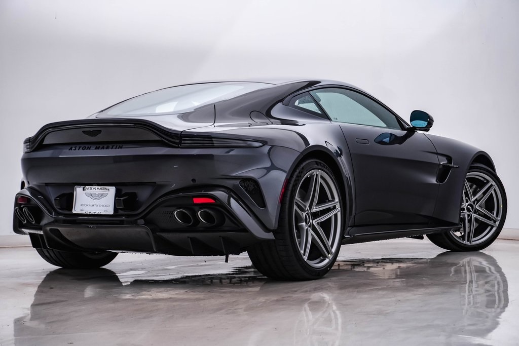 2025 Aston Martin Vantage Coupe 9