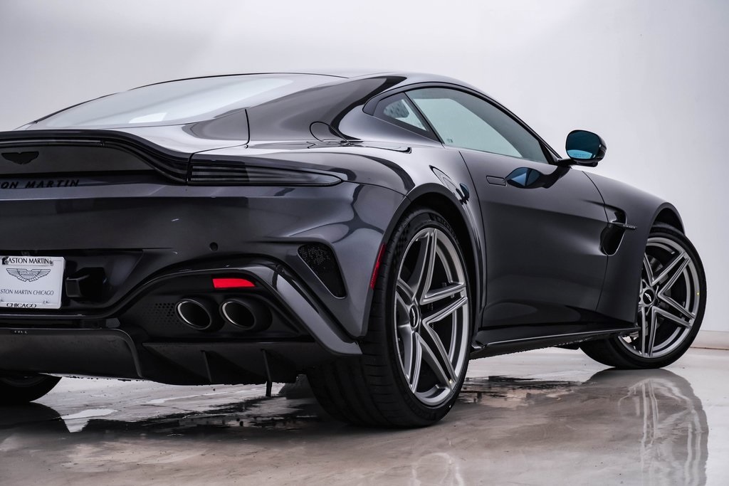 2025 Aston Martin Vantage Coupe 10