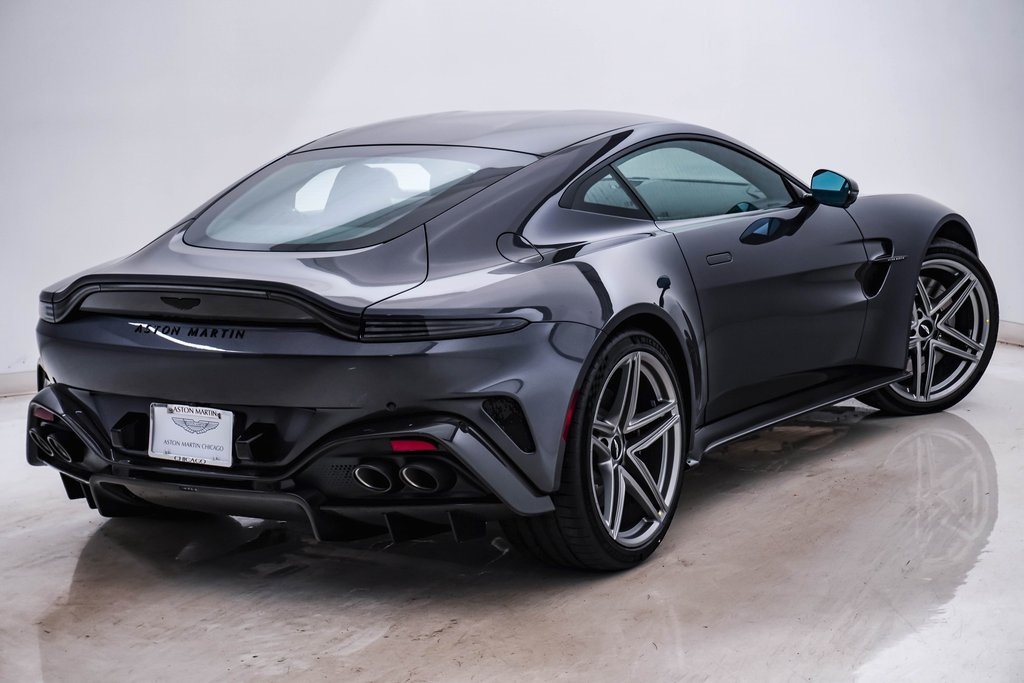 2025 Aston Martin Vantage Coupe 11