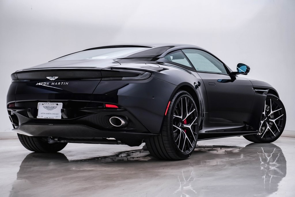 2025 Aston Martin DB12 Coupe 10