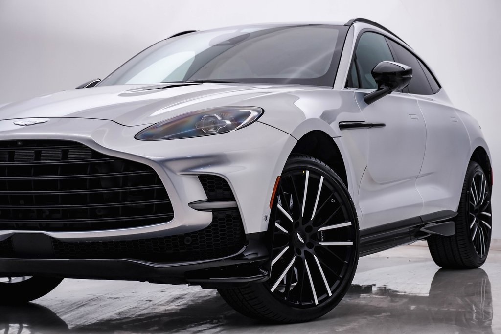 2025 Aston Martin DBX 707 2