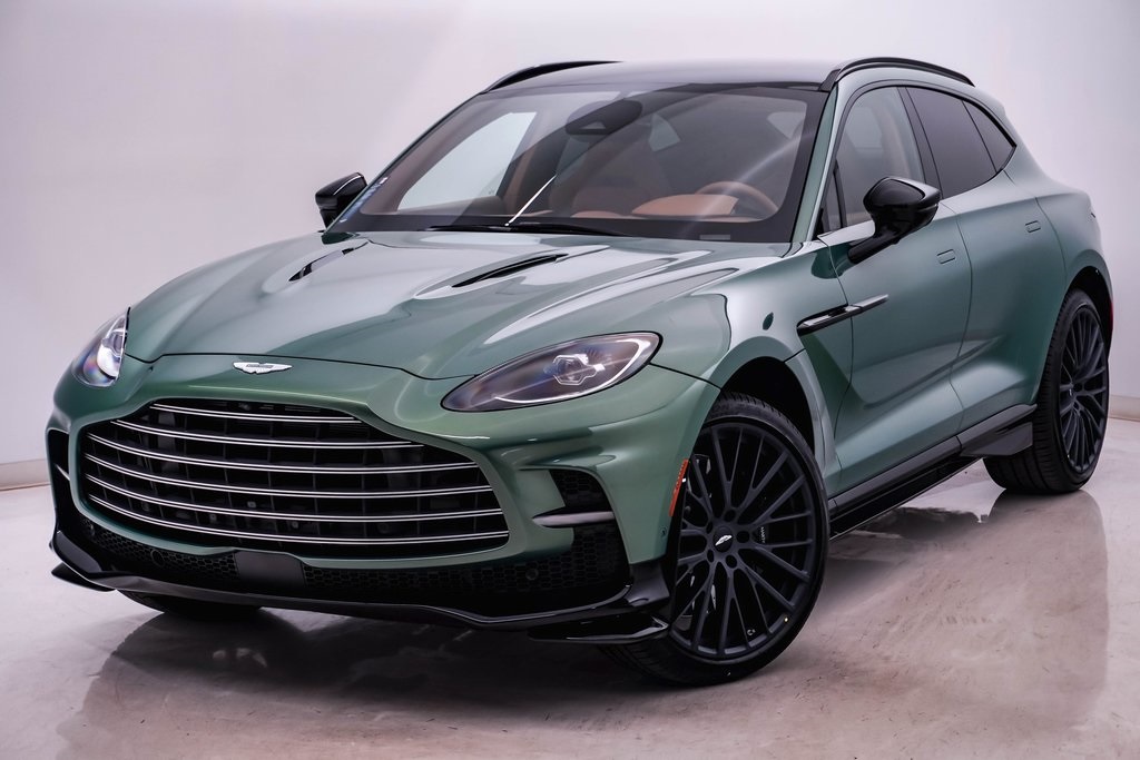 2025 Aston Martin DBX 707 3