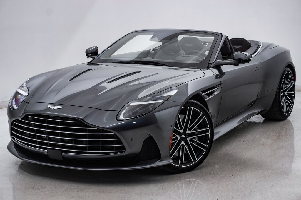 2025 Aston Martin DB12 Volante 3