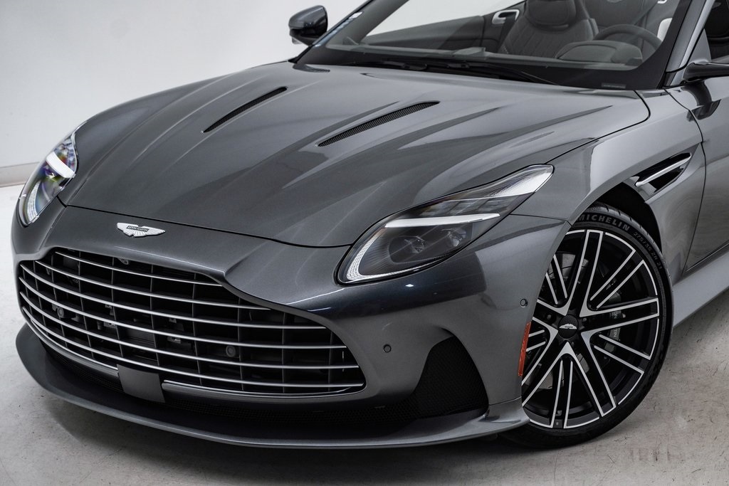 2025 Aston Martin DB12 Volante 4