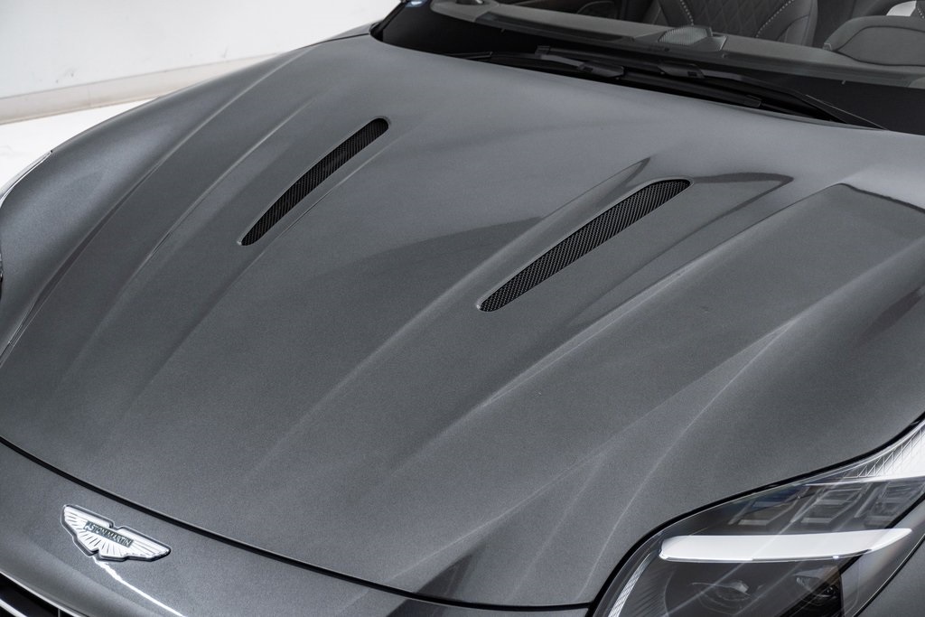 2025 Aston Martin DB12 Volante 9