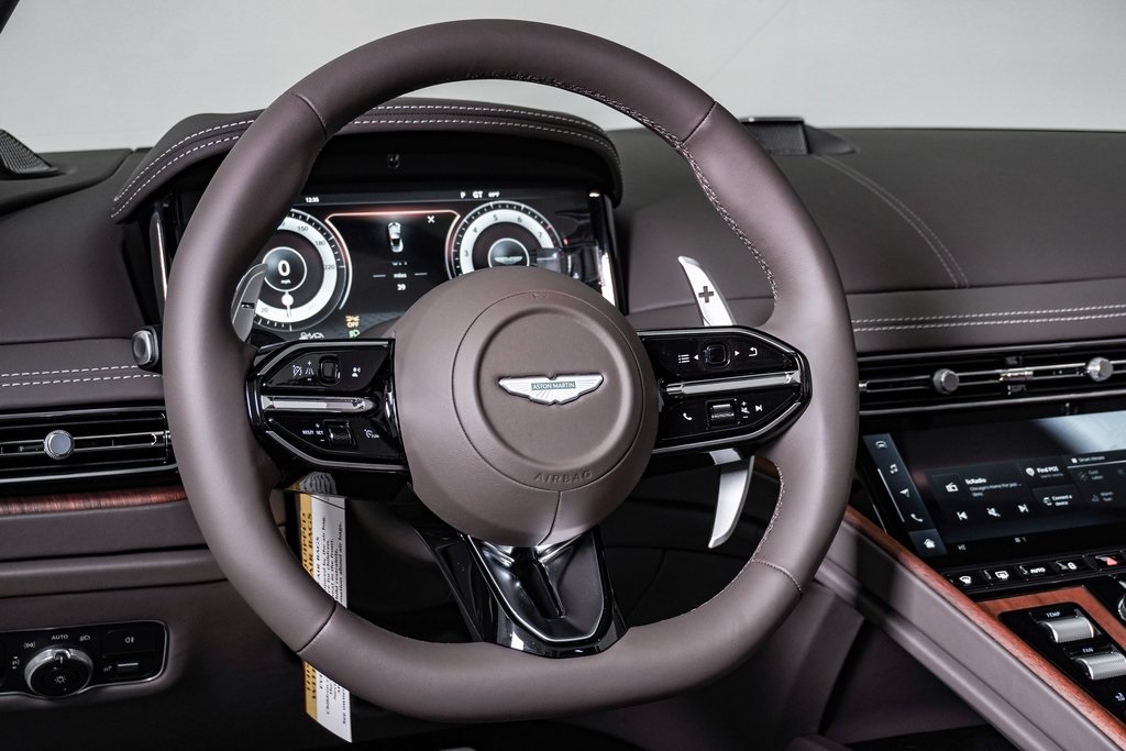 2025 Aston Martin DB12 Volante 27