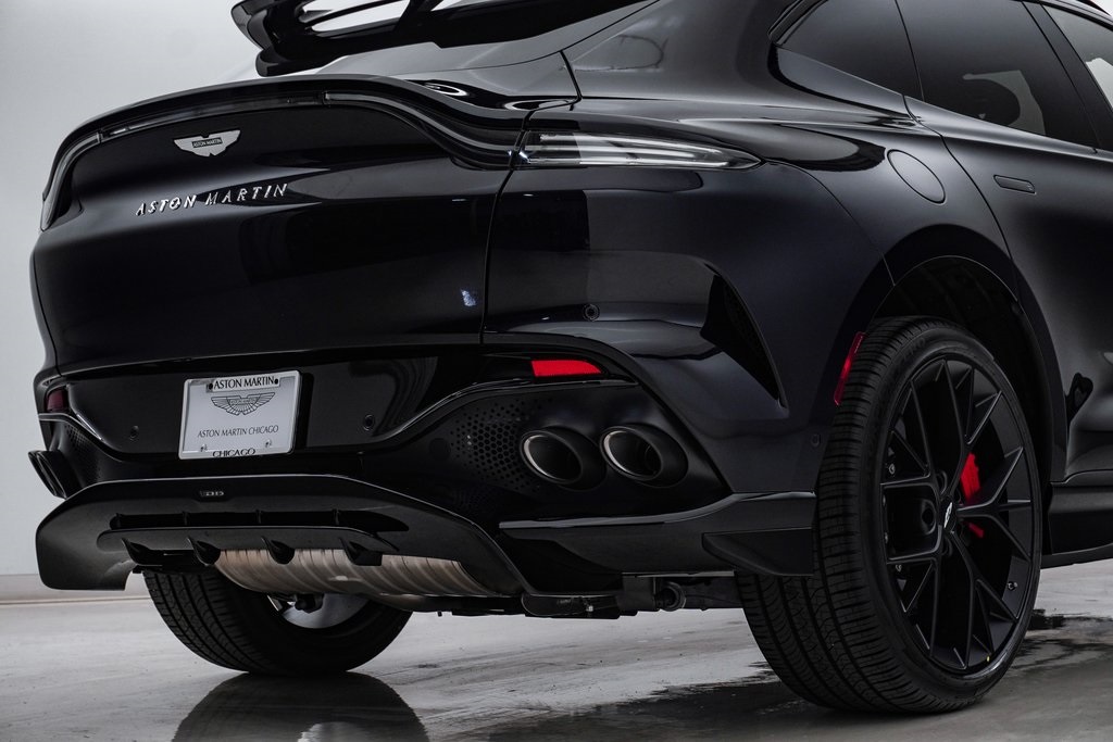 2025 Aston Martin DBX 707 12