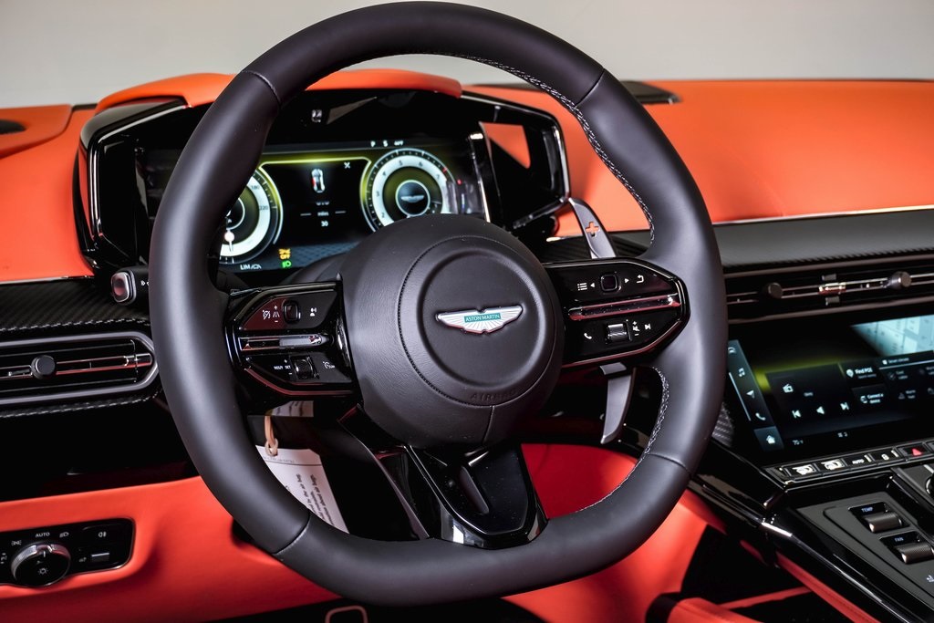 2025 Aston Martin Vantage Coupe 26