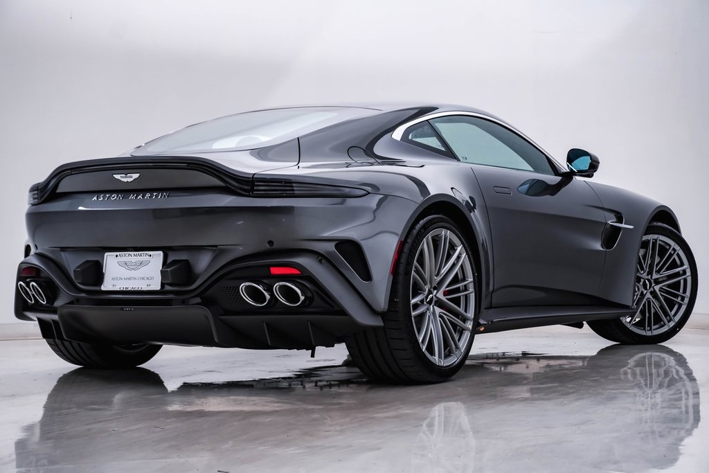 2025 Aston Martin Vantage Coupe 9