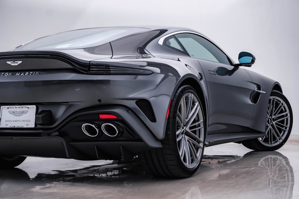 2025 Aston Martin Vantage Coupe 10