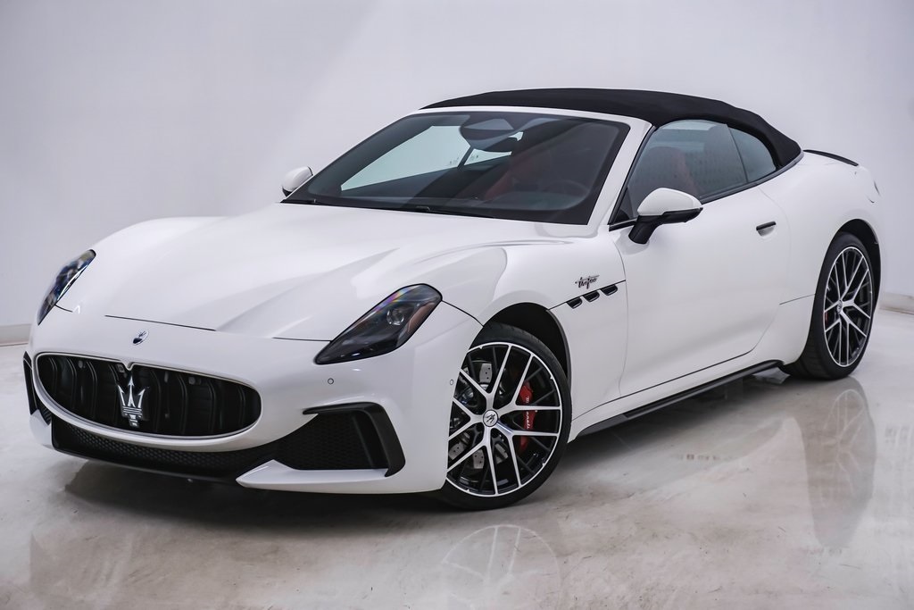 2024 Maserati GranCabrio Trofeo 8