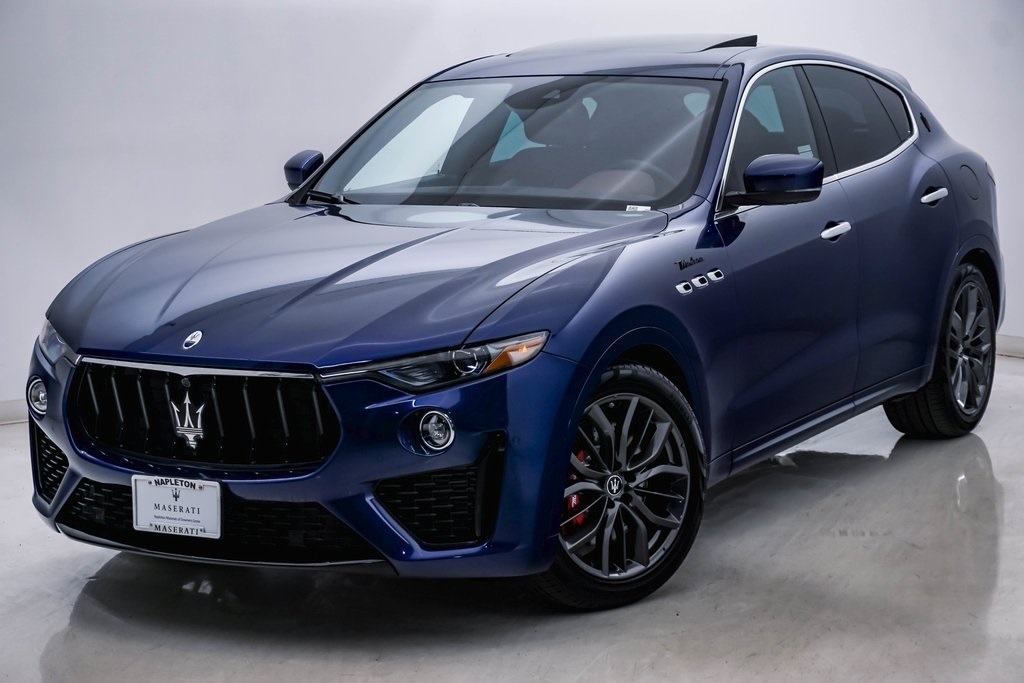 2023 Maserati Levante Modena 3