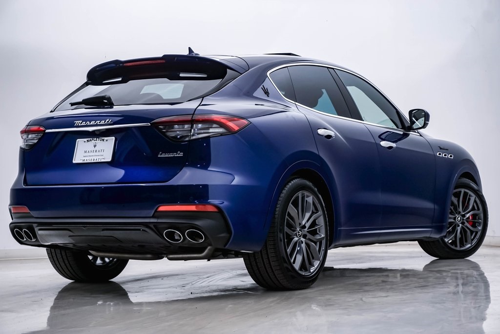 2023 Maserati Levante Modena 9