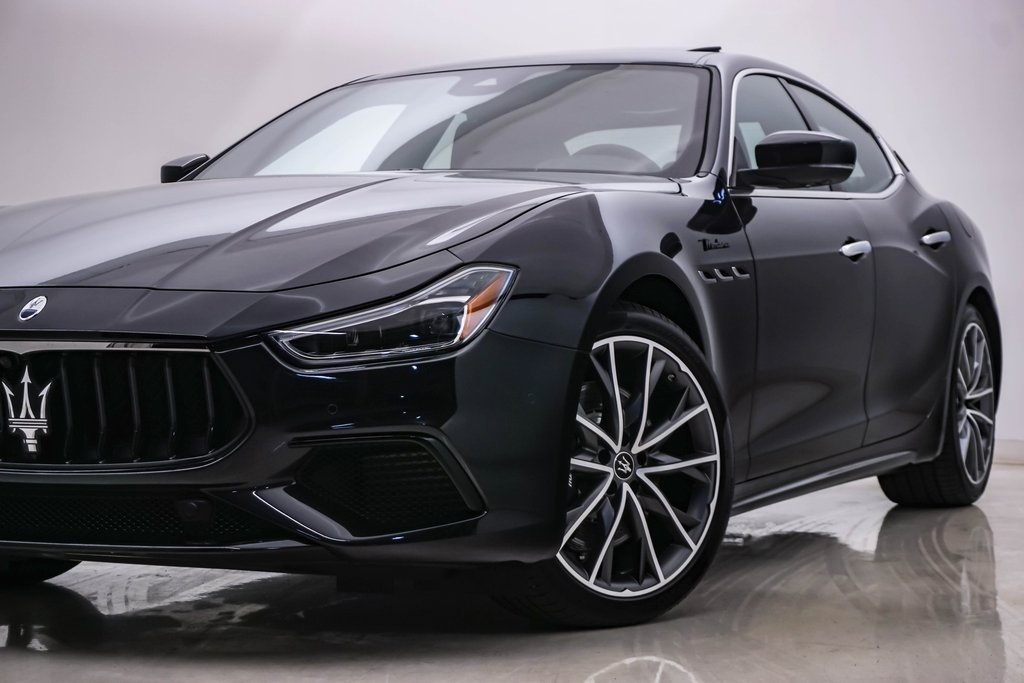 2024 Maserati Ghibli Modena 2