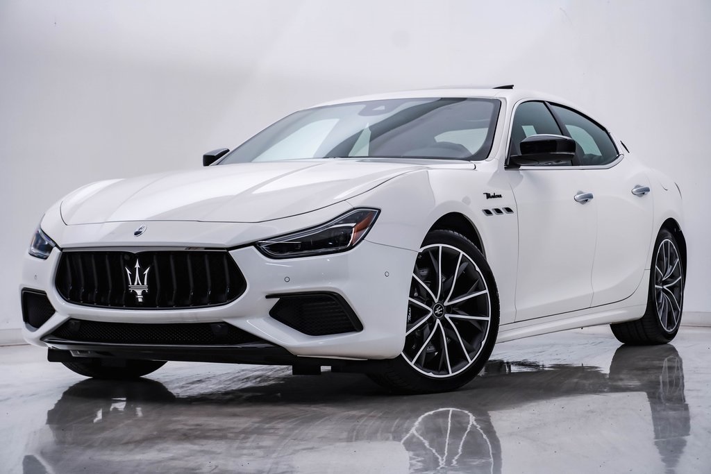 2024 Maserati Ghibli Modena 1