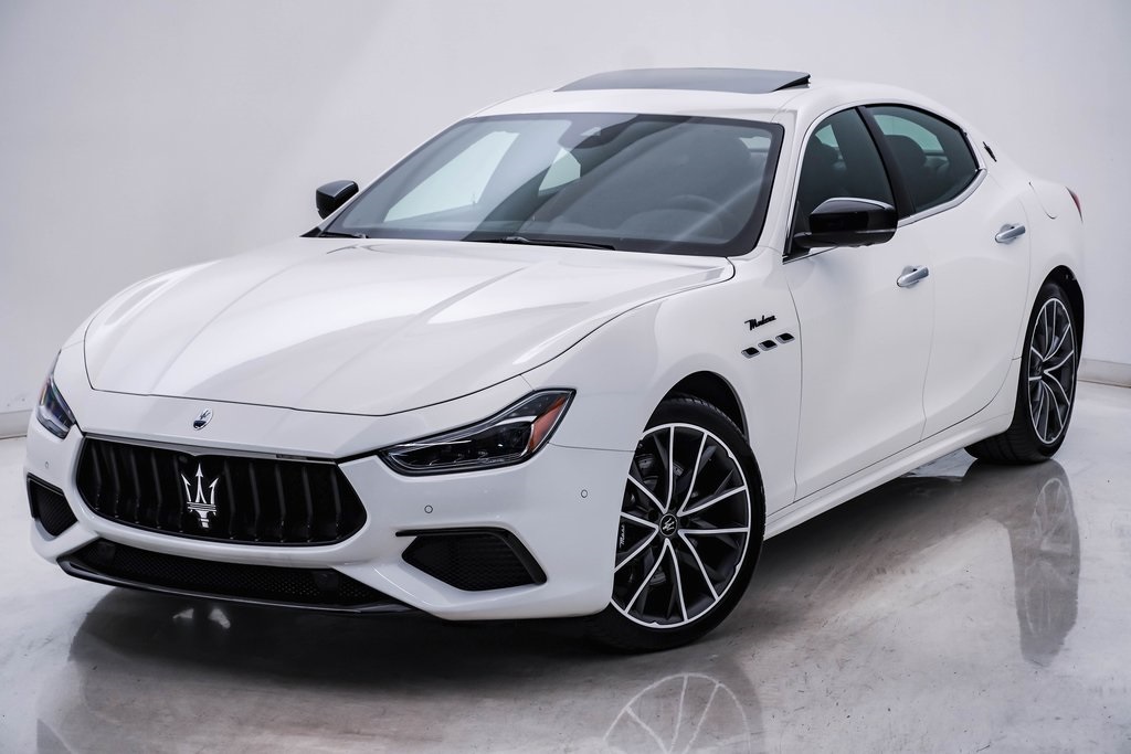 2024 Maserati Ghibli Modena 3