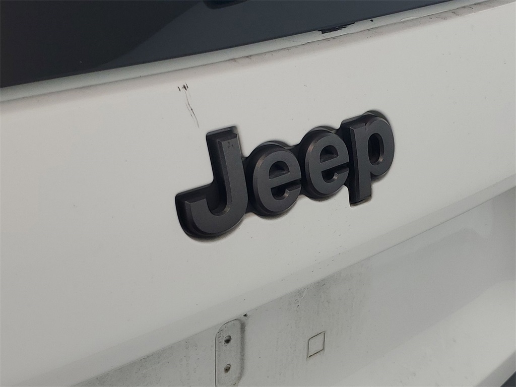 2021 Jeep Cherokee Latitude Lux 10