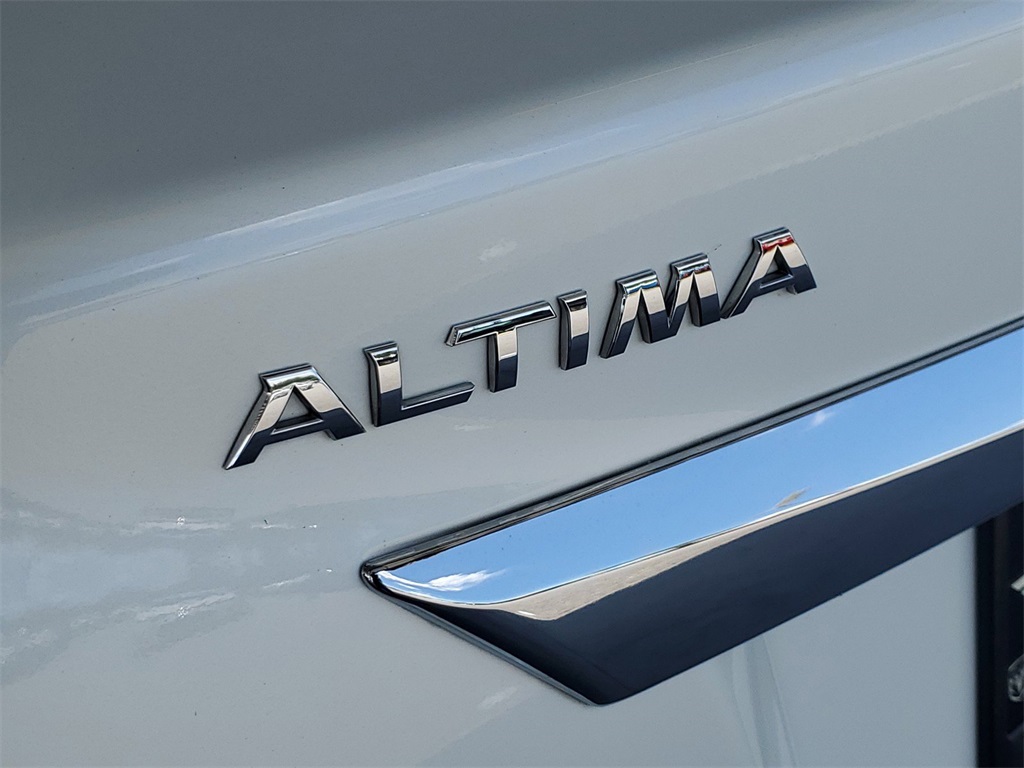 2014 Nissan Altima 2.5 SV 28