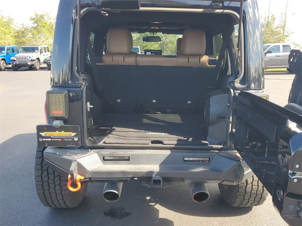 2014 Jeep Wrangler Unlimited Sahara 6