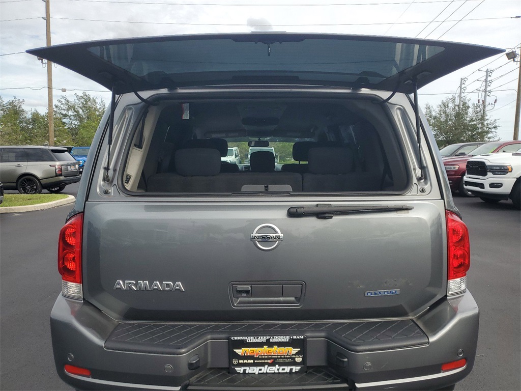 2014 Nissan Armada SV 7